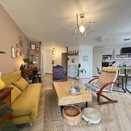 Le Reveur - Climatise Avec Balcon - Parking Apartamento